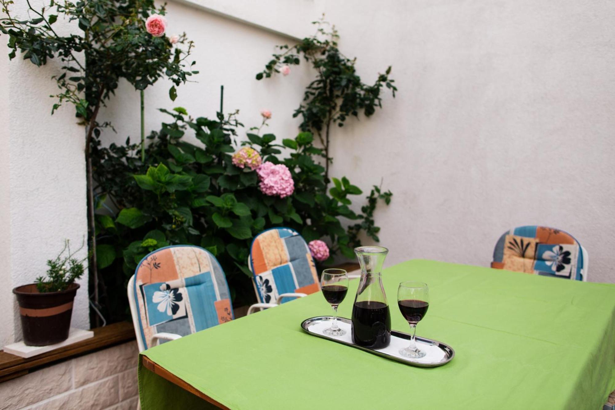 Apartments Kanajet Kaštela Εξωτερικό φωτογραφία