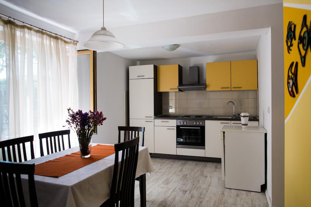 Apartments Kanajet Kaštela Δωμάτιο φωτογραφία